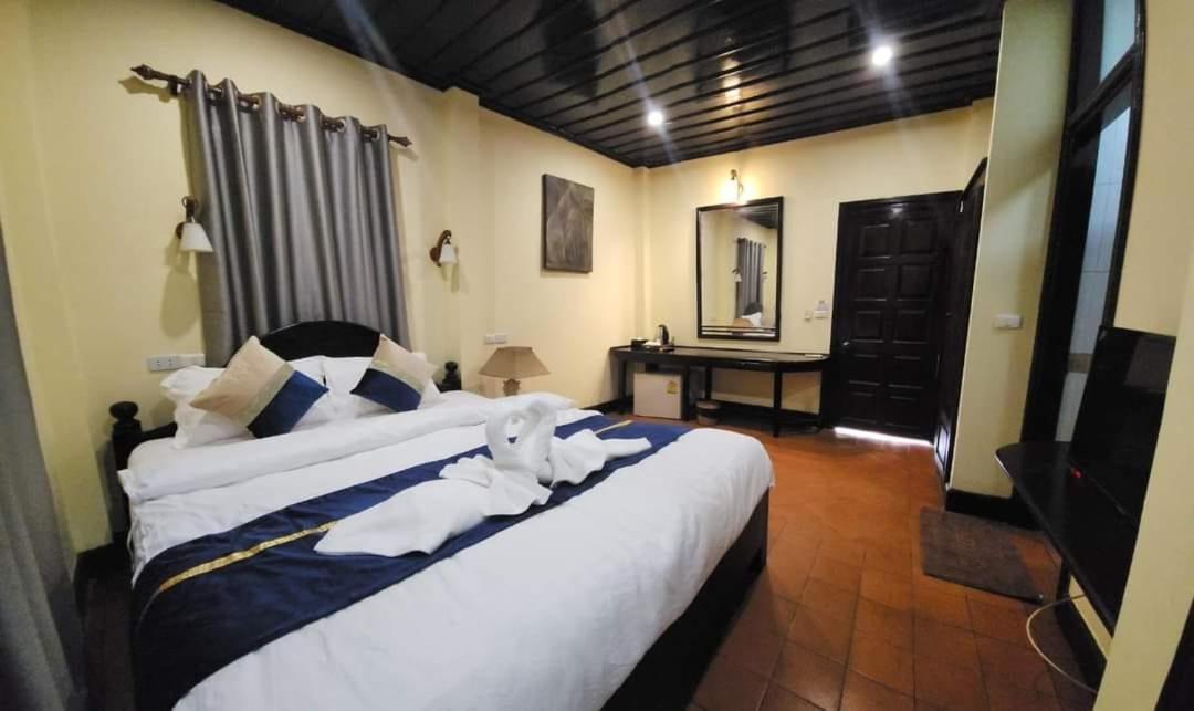 Villa Le Tam Tam Boutique Hotel หลวงพระบาง ภายนอก รูปภาพ