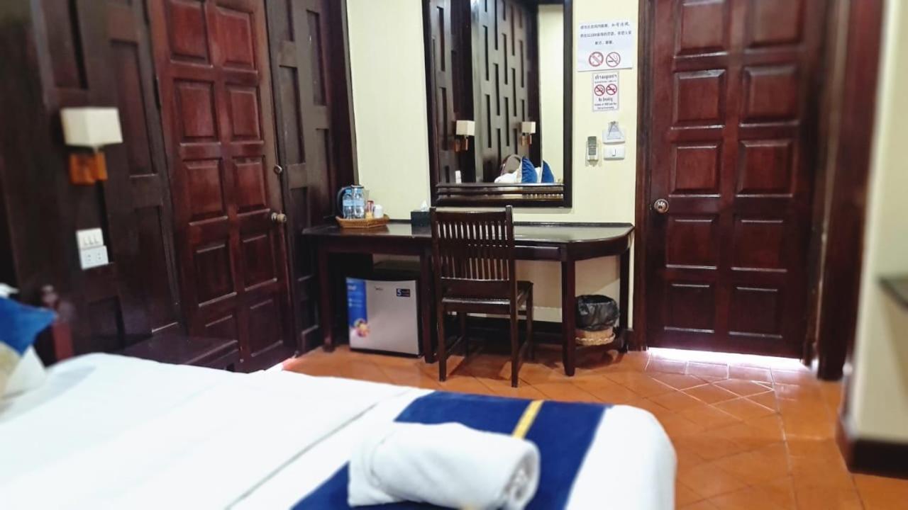 Villa Le Tam Tam Boutique Hotel หลวงพระบาง ภายนอก รูปภาพ
