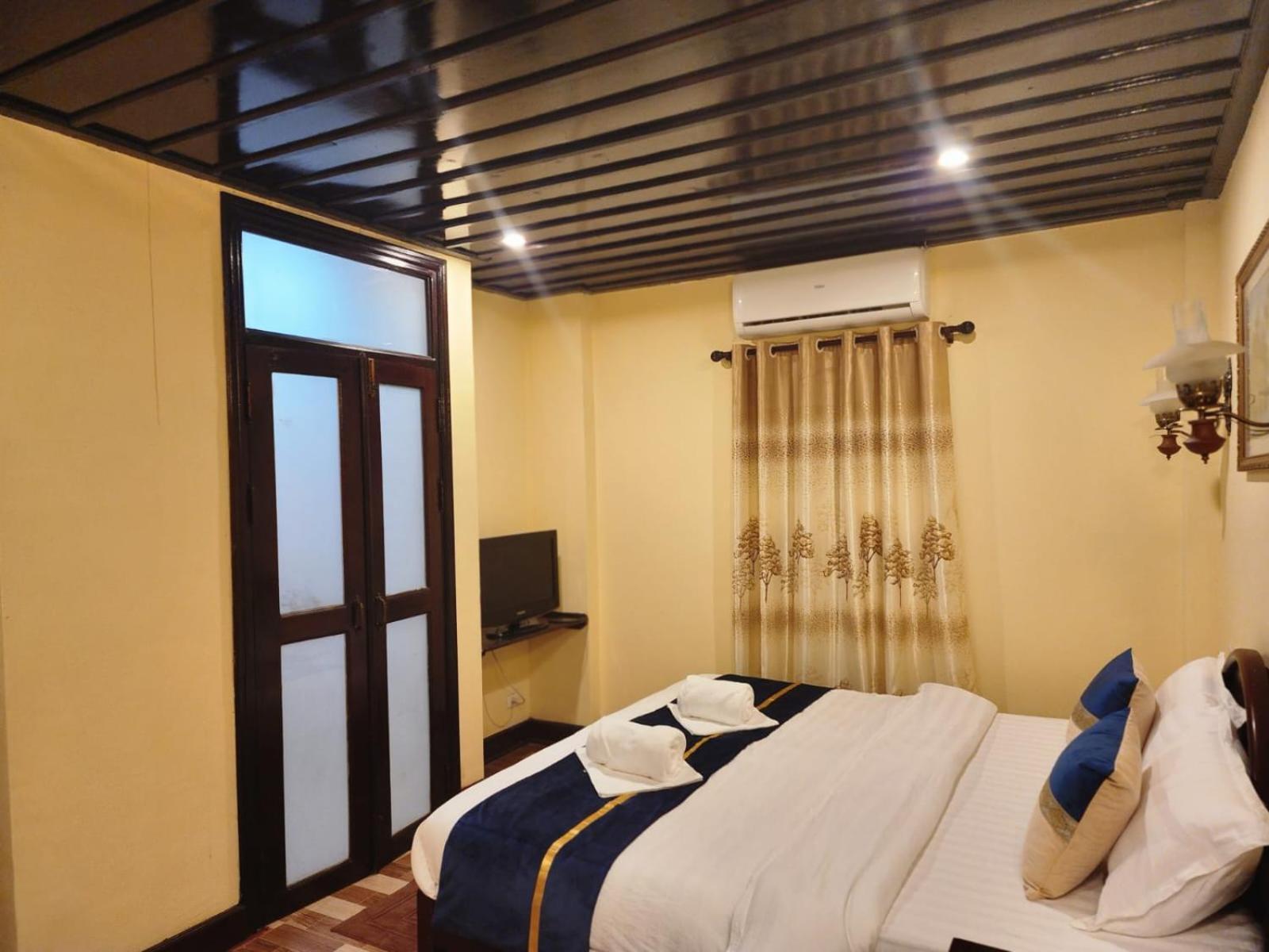 Villa Le Tam Tam Boutique Hotel หลวงพระบาง ภายนอก รูปภาพ